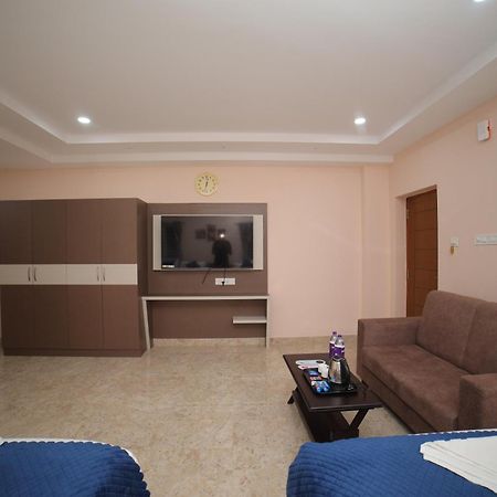 Sri Ganesh Grand Hotel Тирупати Екстериор снимка