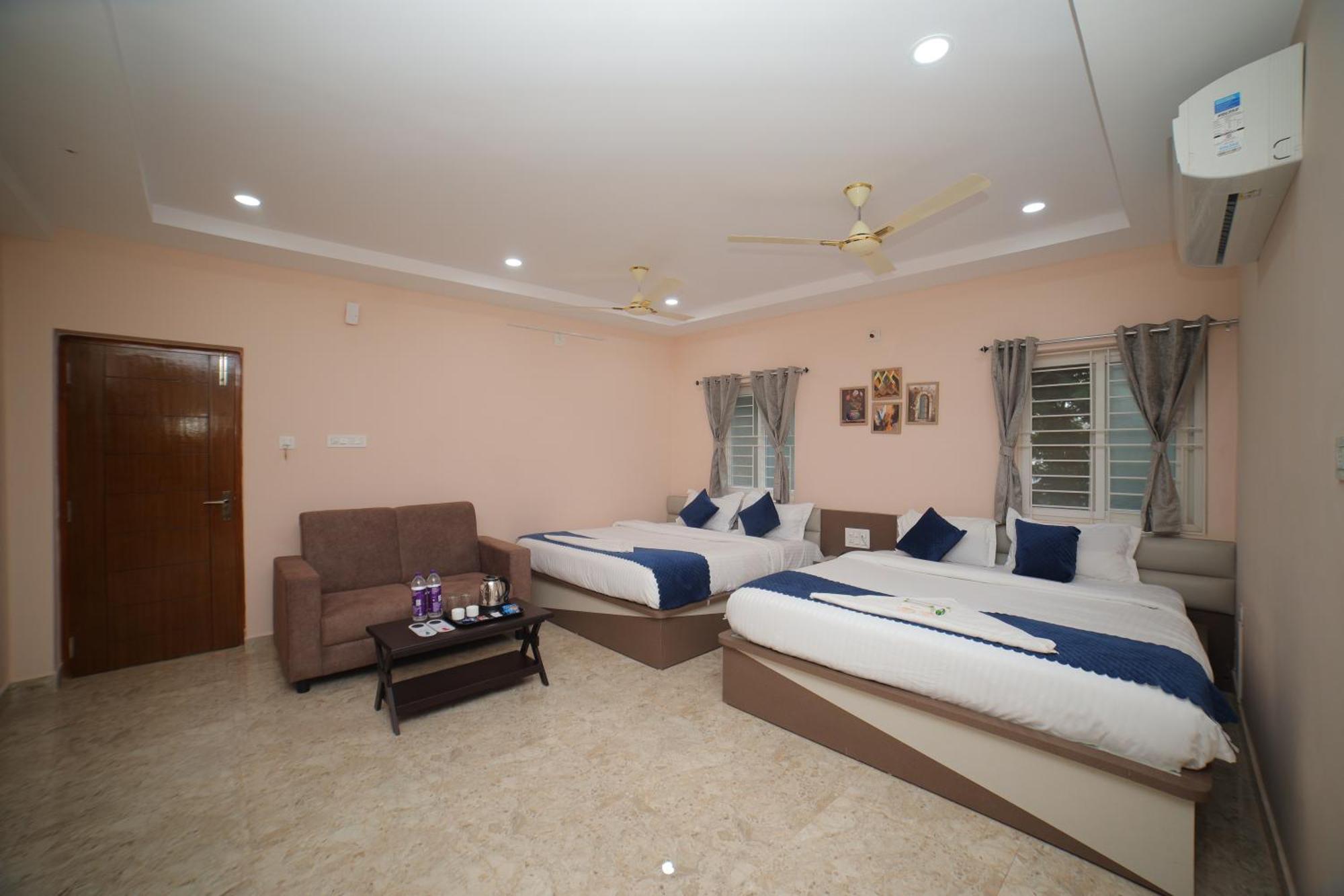 Sri Ganesh Grand Hotel Тирупати Екстериор снимка
