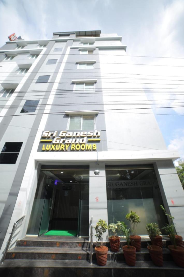 Sri Ganesh Grand Hotel Тирупати Екстериор снимка